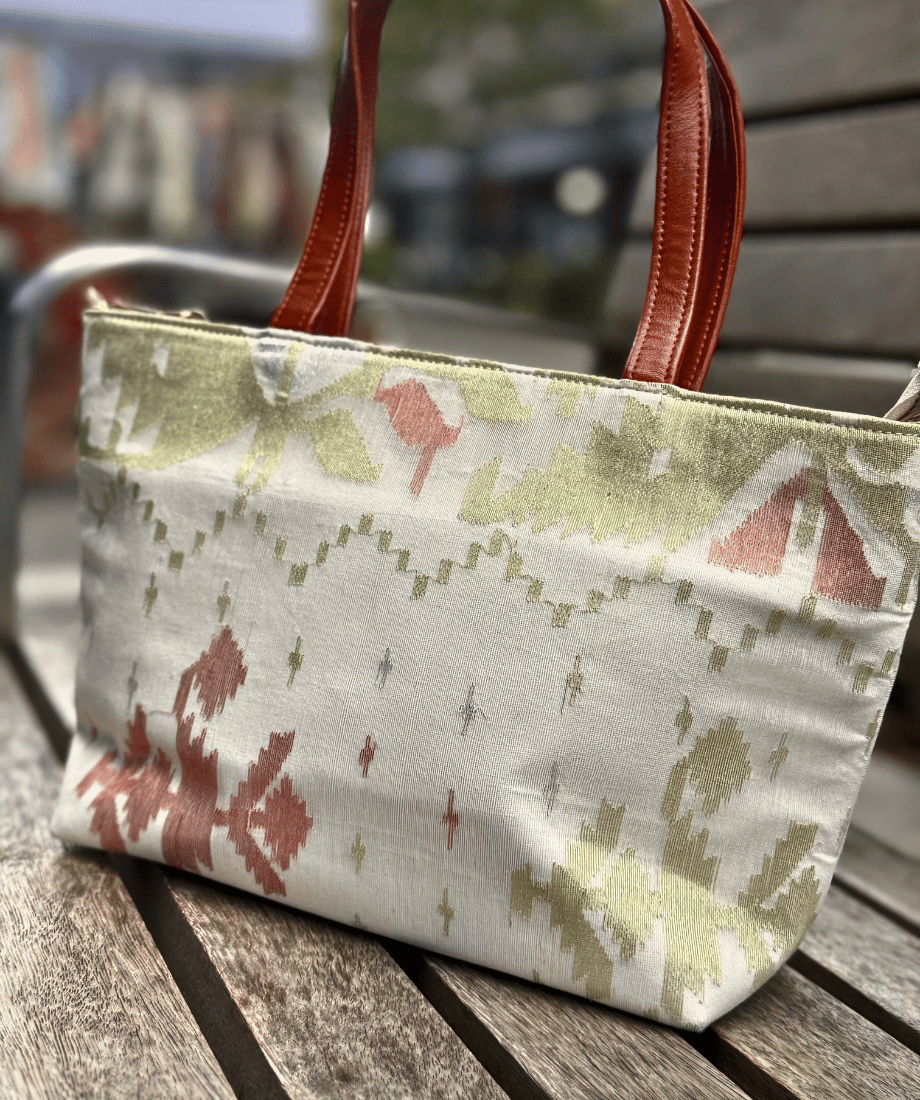 Handcrafted Traditional Jamdani Tote Bag - Off White - Image 3