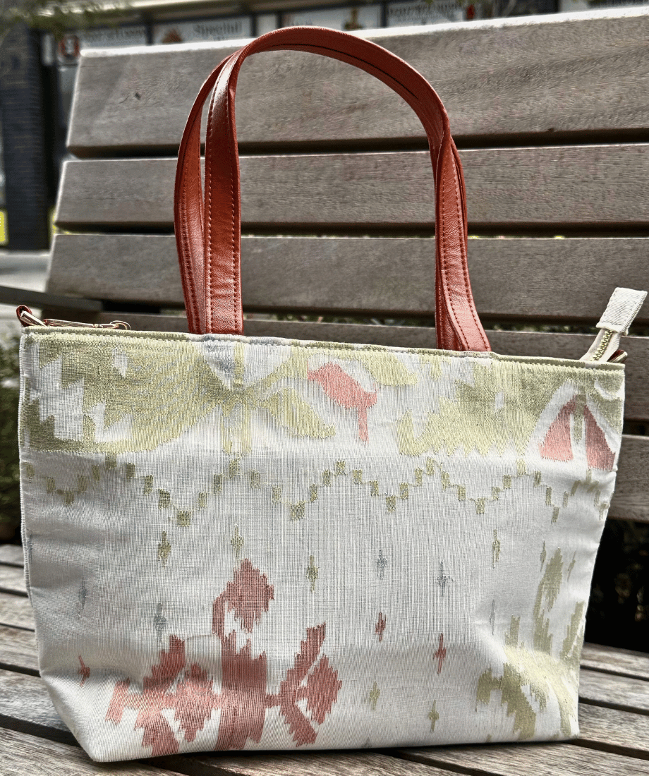 Handcrafted Traditional Jamdani Tote Bag - Off White - Image 2